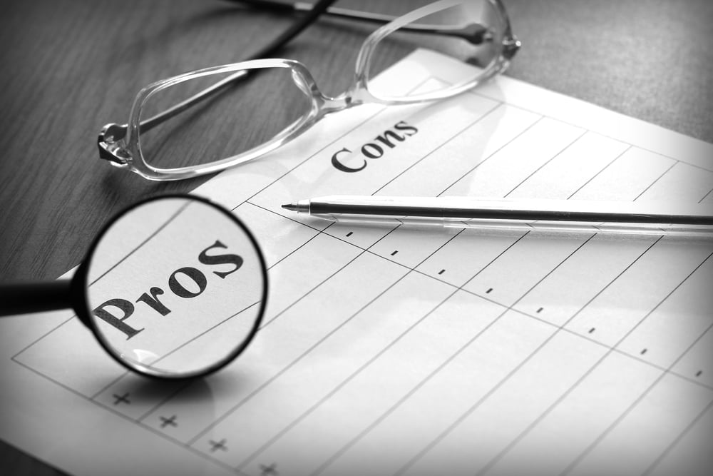 10 Pros and Cons of Outsourcing Payroll